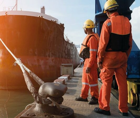 Two mooring men